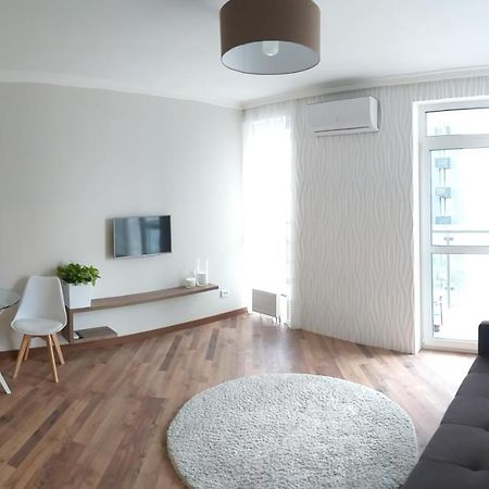 Красивая Квартира С Шикарным Видом У Метро Apartment Kiev Ngoại thất bức ảnh