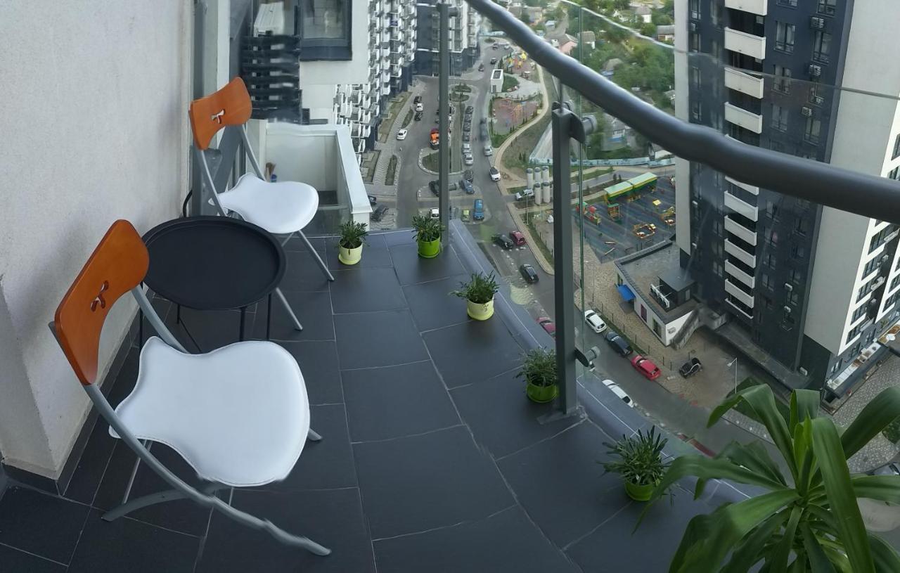 Красивая Квартира С Шикарным Видом У Метро Apartment Kiev Ngoại thất bức ảnh
