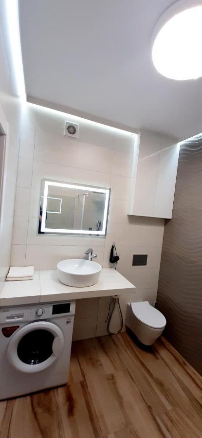 Красивая Квартира С Шикарным Видом У Метро Apartment Kiev Ngoại thất bức ảnh