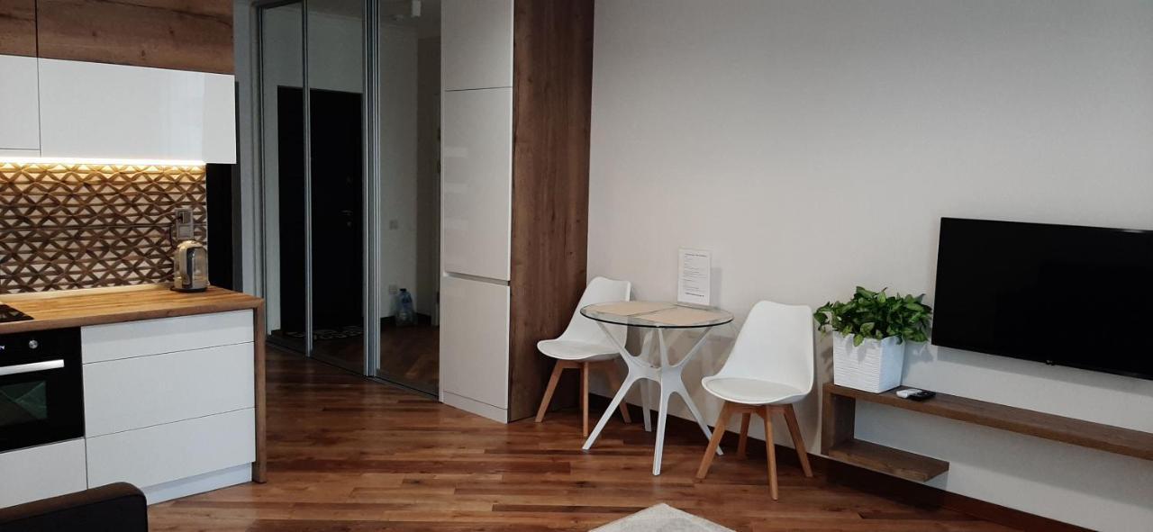 Красивая Квартира С Шикарным Видом У Метро Apartment Kiev Ngoại thất bức ảnh