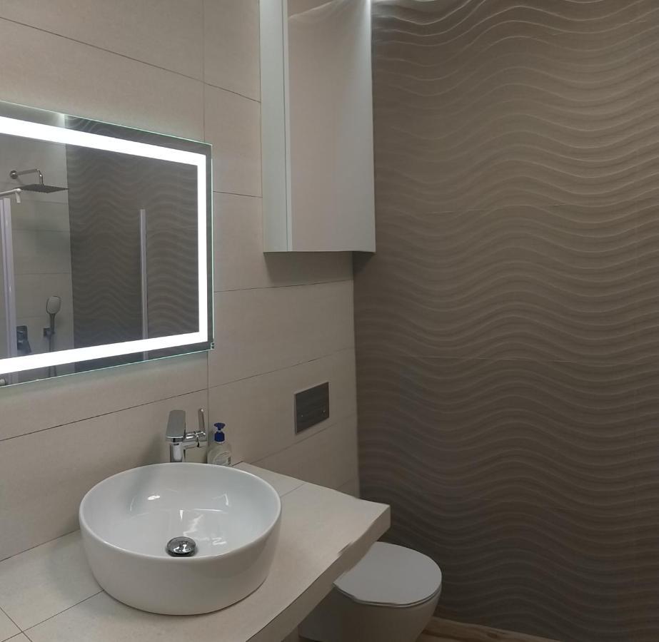 Красивая Квартира С Шикарным Видом У Метро Apartment Kiev Ngoại thất bức ảnh